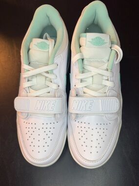 BRAND NEW- w/out box Nike Women's Air Jordan Legacy 312 Low sneakers W 10